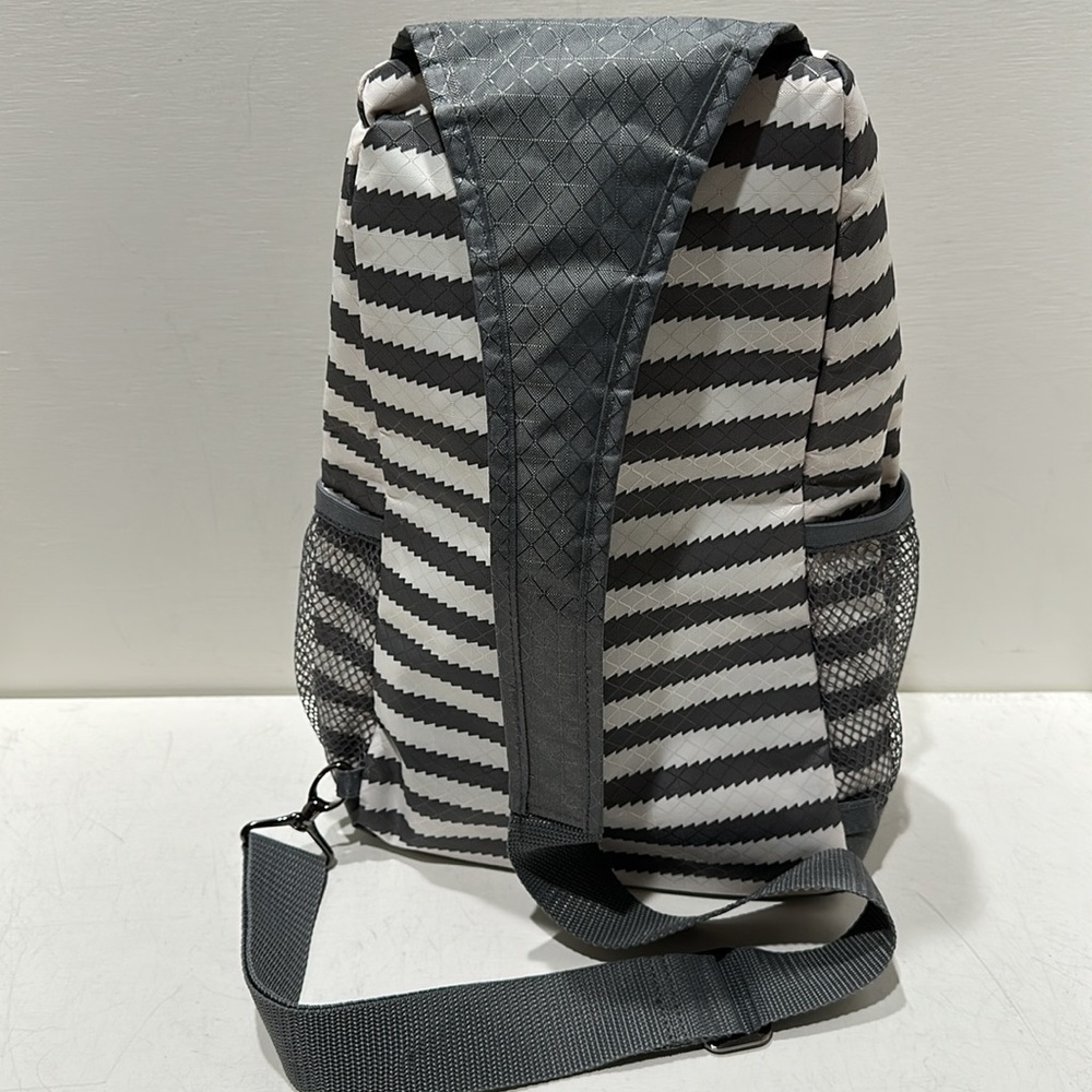 THIRTY ONE Grey & White Striped Vinyl Sling Backpack Bag - Picture 6 of 8